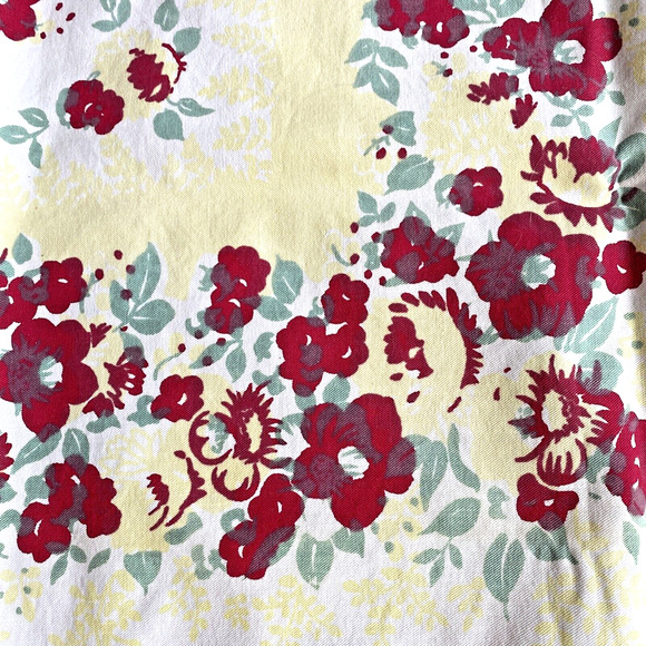 Vintage Cotton Farmhouse Tablecloth Floral Print Yellow Red & Green Floral Flaws - Picture 2 of 9